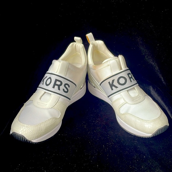 MICHAEL KORS CROC LEATHER LOGO HIGH TOP PLATFORM SNEAKERS - 8.5 - NEW !!๐ฅ๐ - Picture 9 of 12